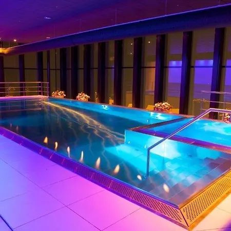 City Resort Hotel Leiden Hotel 4*