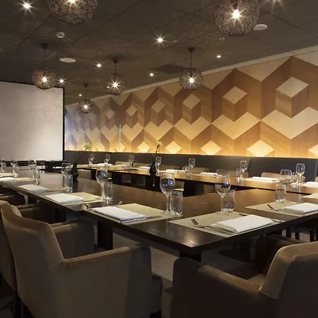 City Resort Hotel Leiden 4*