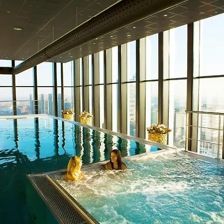 City Resort Hotel Leiden Hotel 4*